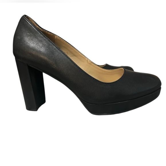 Naturalizer black leather pumps size 7.5 - Picture 2 of 6